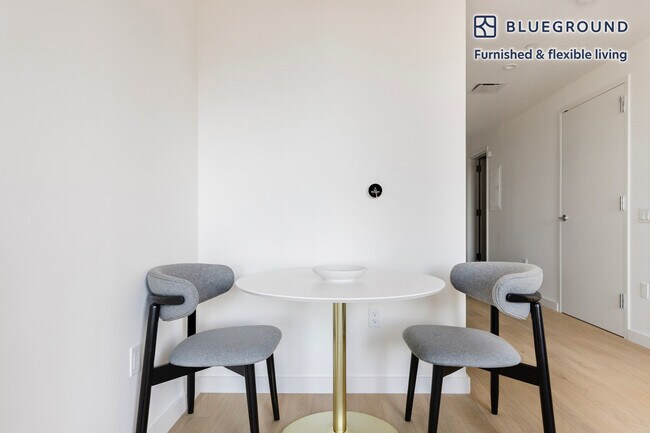 243 W 28th St unit FL16-ID2145, New York, NY 10001 - photo 5