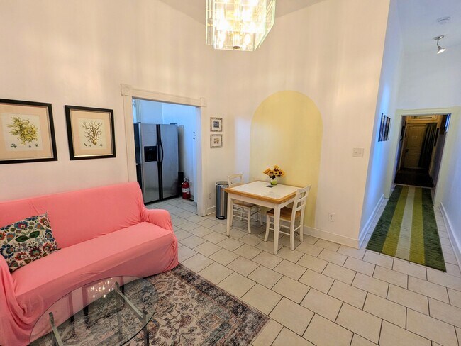 1816 W Grace St unit A, Richmond, VA 23220 - photo 6