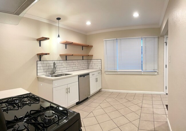 17700 Jersey Ave, Artesia, CA 90701 - photo 4