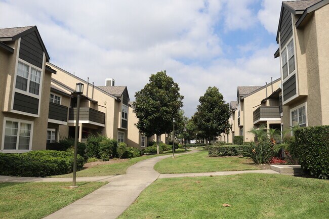 Parc Claremont, Upland, CA 91786 - photo 7