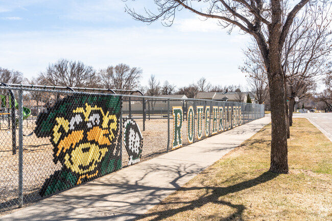 Roosevelt Elementary School has an average student to teacher ratio of 13 to 1.
