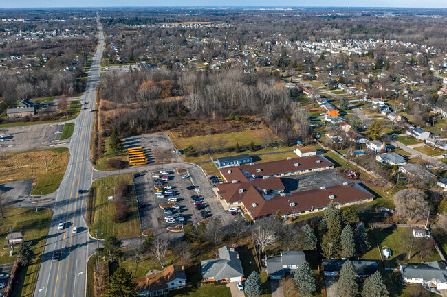 Grand Blanc Academy has a student-teacher ratio of 13 to 1.