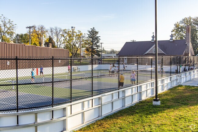 Outdoor pickleball courts in Pine Island host friendly matches.