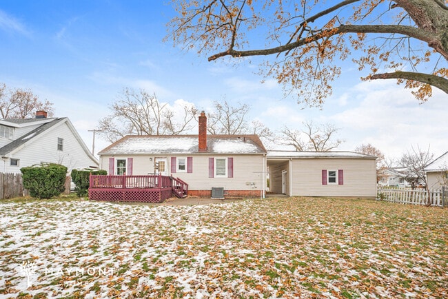 4626 Rockwood Rd, Cleveland, OH 44125 - photo 3