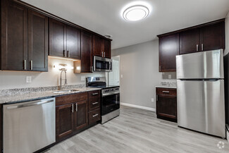 2455 2nd St N, North Saint Paul, MN 55109