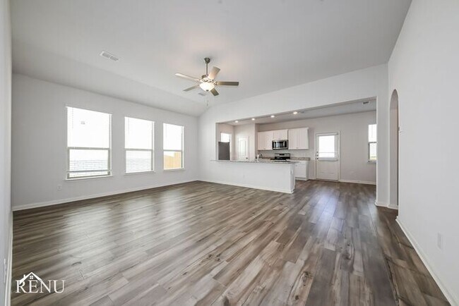 2038 Delta Downs Dr, Seagoville, TX 75159 - photo 4