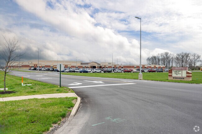 Edgewood Intermediate is located in Indianapolis, IN.