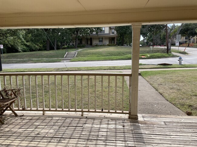 424 Fry St unit B, Denton, TX 76201 - photo 5