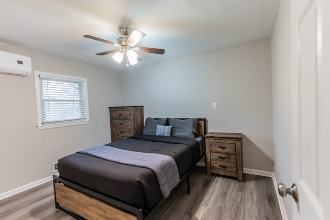 586 Oakside Dr SW unit A, Atlanta, GA 30331 - photo 7