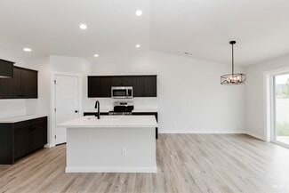 1080 Ellis River Ave, Middleton, ID 83644