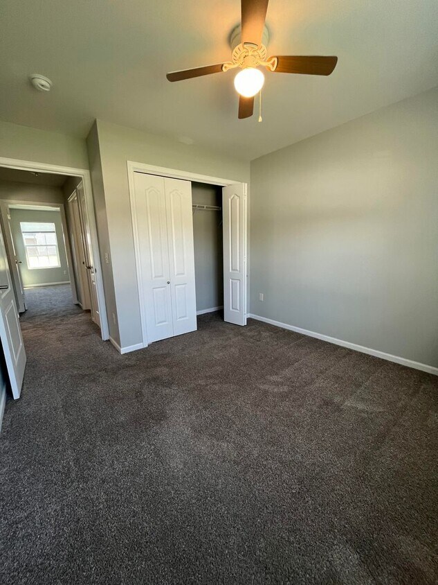 Cottonwood Crossing 705 Cottonwood Crossing Dr, Newton, KS