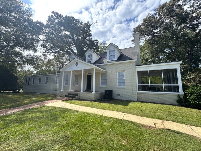 1020 Cherry Hills Ct, Athens, GA 30606 - photo 2