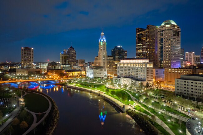 Deshler Park is a 10-minute drive to see the lights of downtown Columbus.