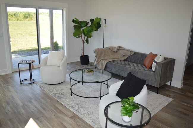 255 NW 3rd Ave, Monroe, WI 53566 - photo 7