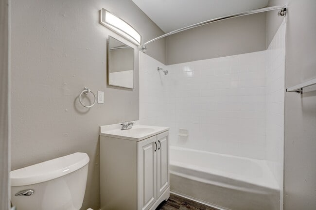 The Residences at Edmond Park, Edmond, OK 73034 - photo 6