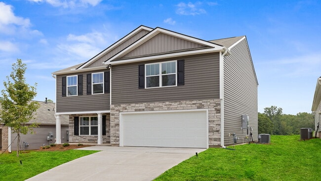 879 Wolverine Ln, Woodruff, SC 29388 - photo 2