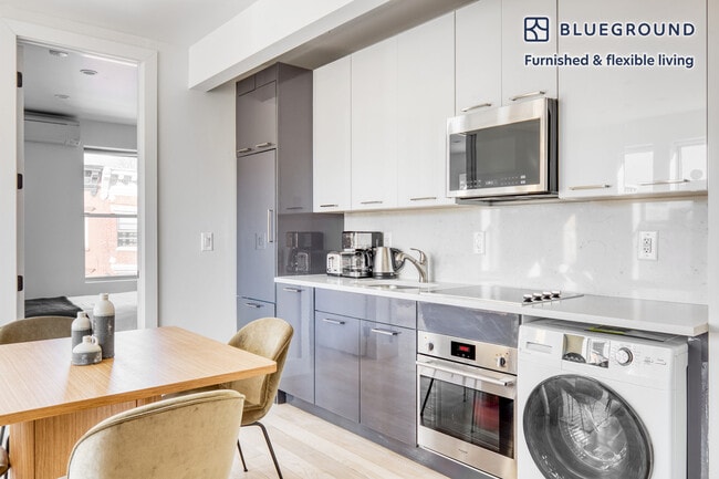 131 Smith St unit FL2-ID718, Brooklyn, NY 11201 - photo 6