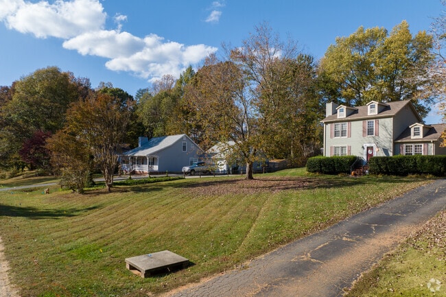 You will see many large yards and long driveways within the Northwest Kernersville area.