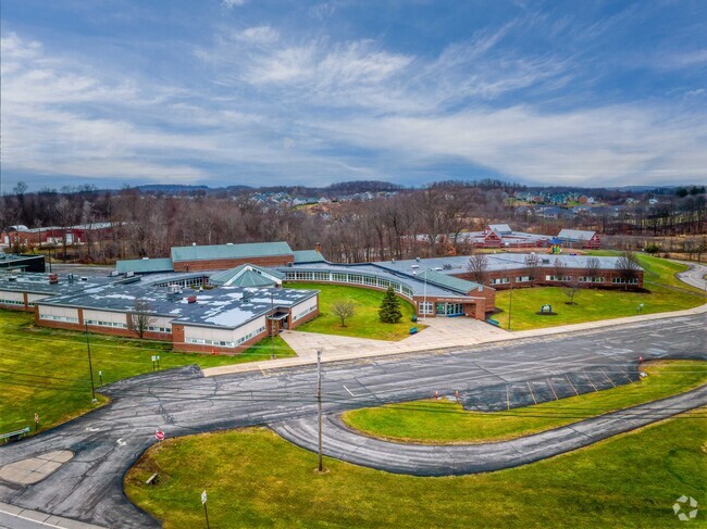 Mars Area Primary Center is a K-1 school with a C+ grade from Niche.