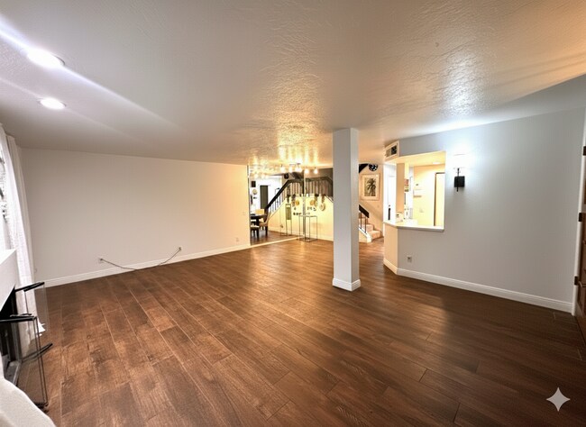 4010 Layang Cir unit a, Carlsbad, CA 92008 - photo 5