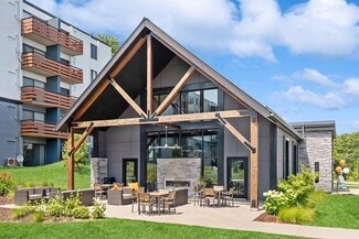 1505 E Burnsville Pkwy, Burnsville, MN 55337