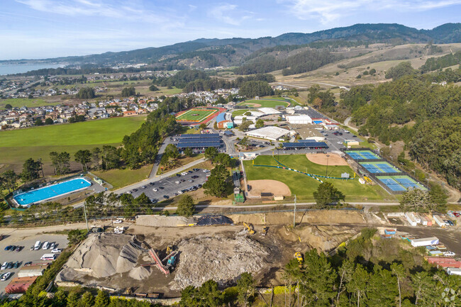 Half Moon Bay High School is located in Half Moon Bay, CA.