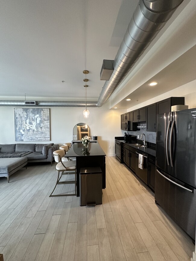 119 4th St Unit 408, Des Moines, IA 50309