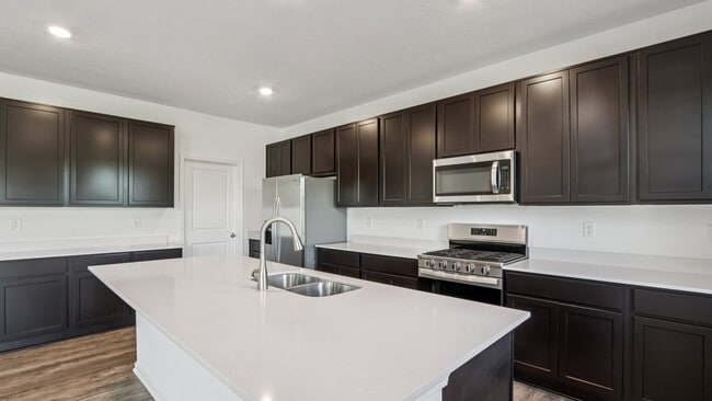 201 Ames Dr, Whiteland, IN 46184 - photo 3