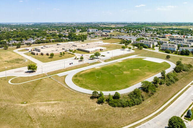 Near by Falcon Ridge Park is within walking distance of Beadle Middle School.