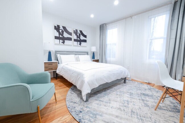 323 Graham Ave unit FL2-ID1021977P, Brooklyn, NY 11211 - photo 2