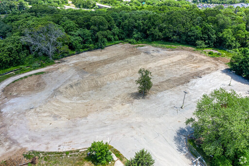 Triton Square Apartments 55 Seely School Dr, Groton, CT