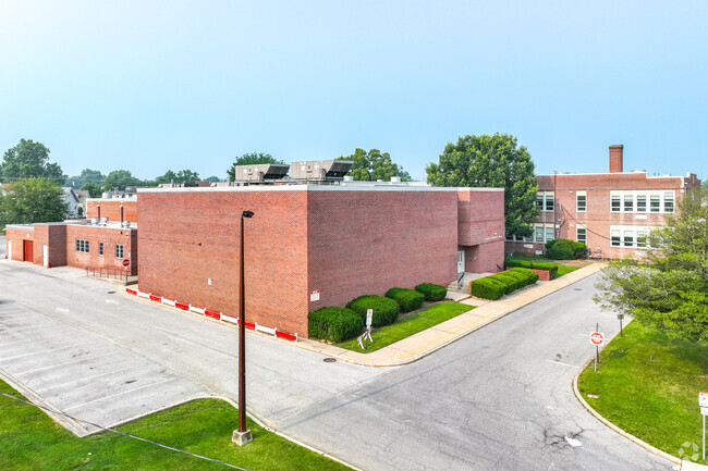 Arbutus Elementary School in Baltimore has a student:teacher ratio of 16:1.
