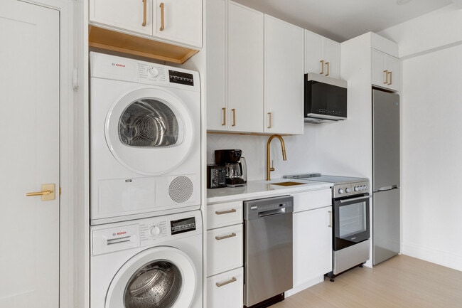 244 W 72nd St unit FL4-ID2206, New York, NY 10023 - photo 7