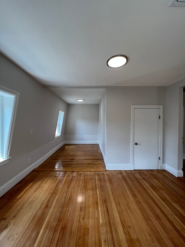 108 Vinton St unit 3, Providence, RI 02909 - photo 7
