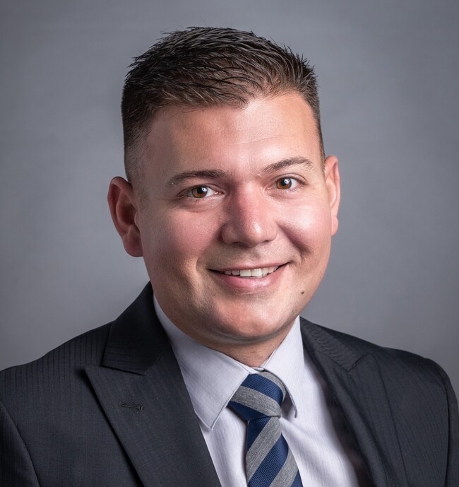 Agent Photo