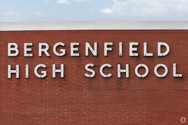 Bergenfield High School in Bergenfield, NJ serves students in grades 9-12.