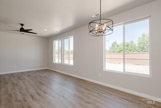 10120 W La Jolla Ct, Boise, ID 83709