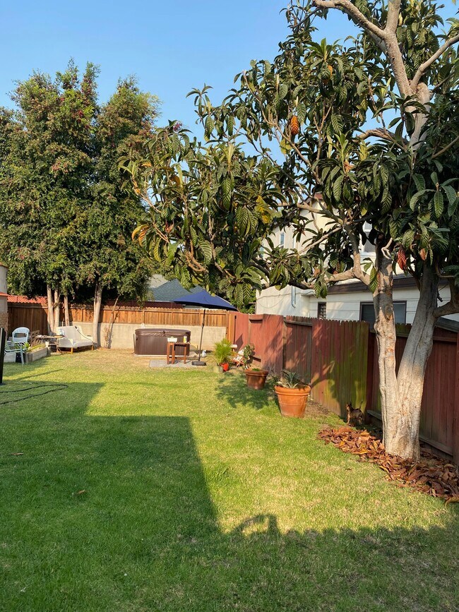 2127 20th St unit A, Santa Monica, CA 90405 - photo 6