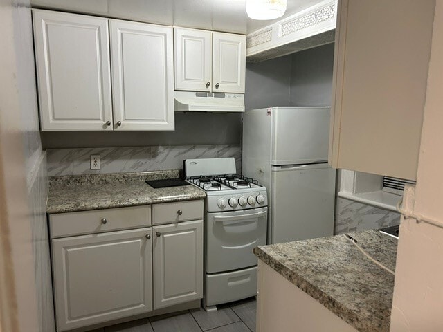 40 Lincoln Ave, Pelham, NY 10803 - photo 2