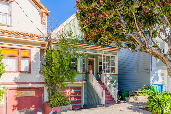 A small Victorian-style home nestled in Excelsior, San Francisco.