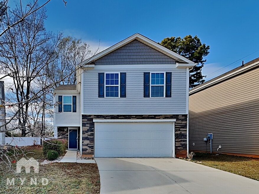 2006 Ryker Davis Ln, Charlotte, NC 28269 - photo 1