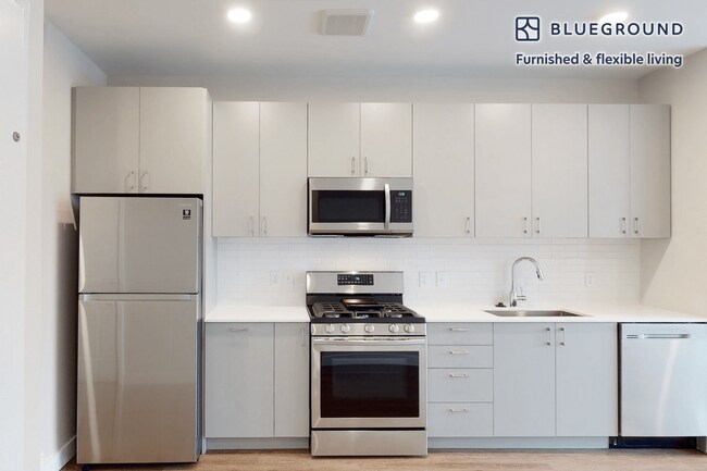 290 Mishawum Rd unit FL4-ID4477A, Woburn, MA 01801 - photo 5