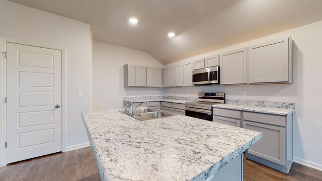 517 N Persimmon St, Gardner, KS 66030 - photo 2