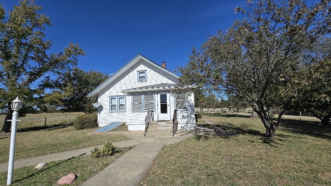 2327 N 1500 Rd, Eudora, KS 66025 - photo 2