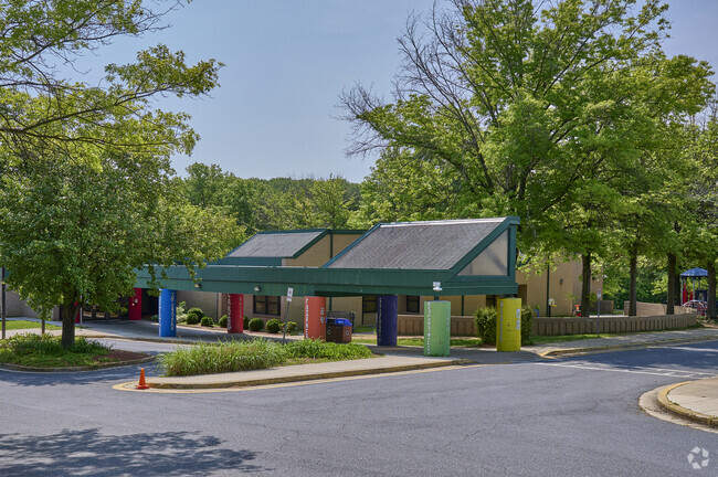 Clopper Mill School serves students K-5th grade.