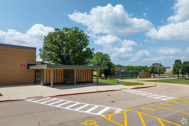 Kennedy Middle School is located in Rockford, IL.
