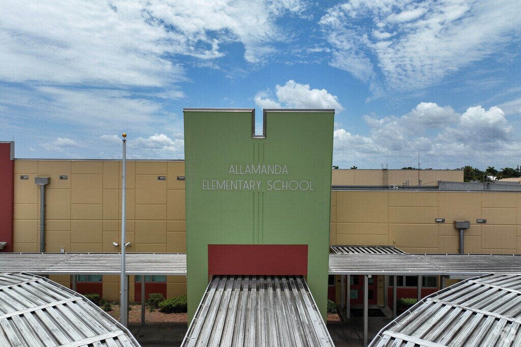 Allamanda Elementary School is a public school in Flordia.