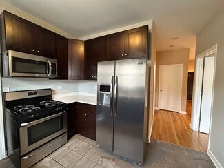 2733 N Campbell Ave Unit 1R, Chicago, IL 60647
