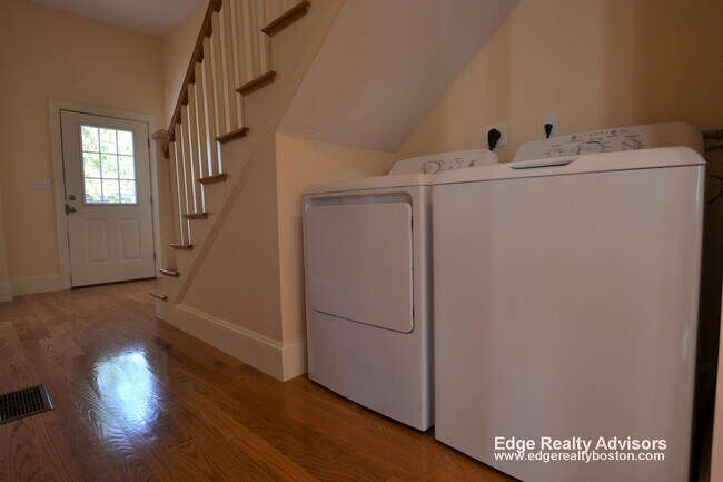 33 Pratt St unit 2, Allston, MA 02134 - photo 7