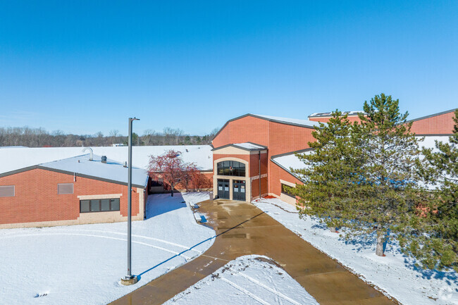 Leslie High School has a 45% reading proficiency score.